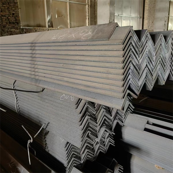 镀锌角钢, 70*6角钢, 国标,电力支架角铁 镀锌角钢, 70*6角钢, 国标,电力支架角铁